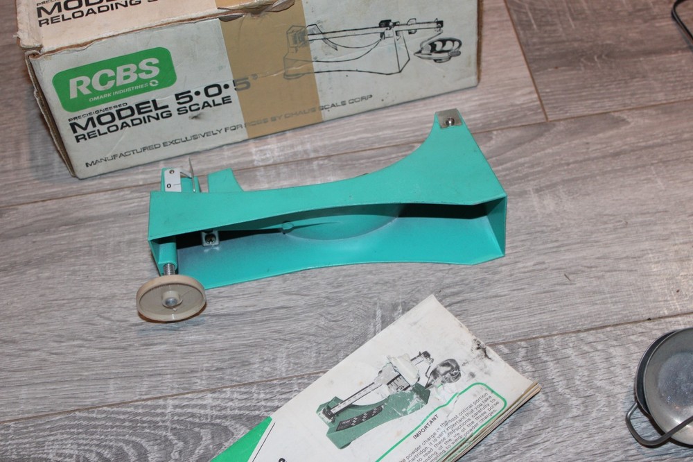 RCBS MODEL 505 POWDER / RELOADING SCALE 5-0-5