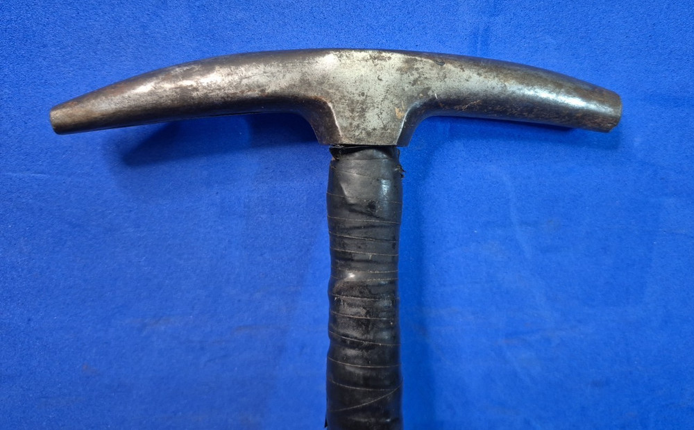 Fairmount 42HC Tack Hammer