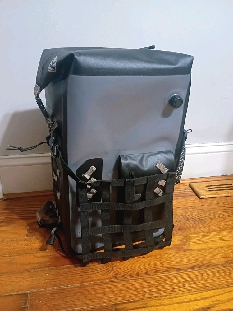 Kuryakyn Torke 25L Dry Backpack