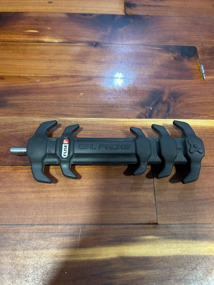 Fuse Archery Blade Bow Stabilizer Black 6"  FREE SHIPPING