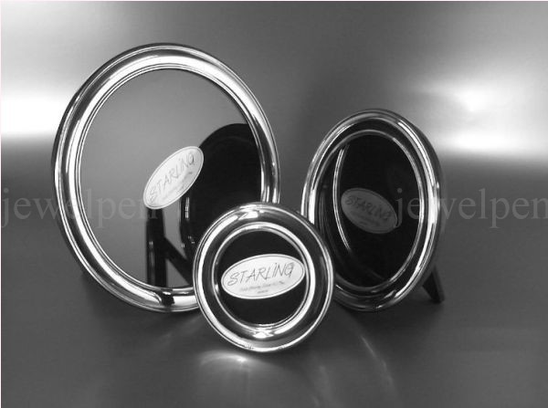 Simple and discreet round photo frame solid 925 sterling silver wood back-V1