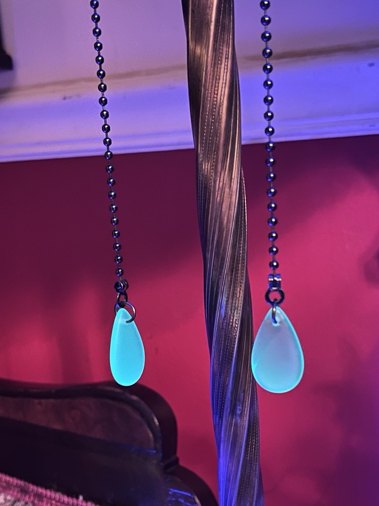 Uranium Blue Aqua Turquoise Teardrop Shaped Lamp Pull Chain Pair