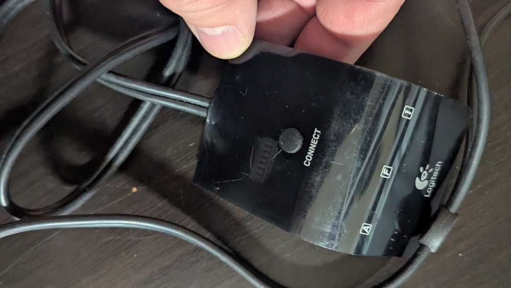 Logitech Connect Receiver; 810-000595 -read description -