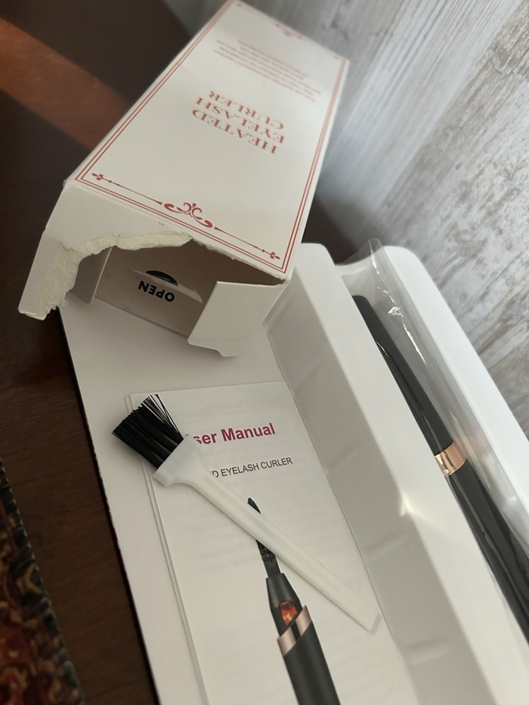 Daust2Oasis Heated Eyelash Curler