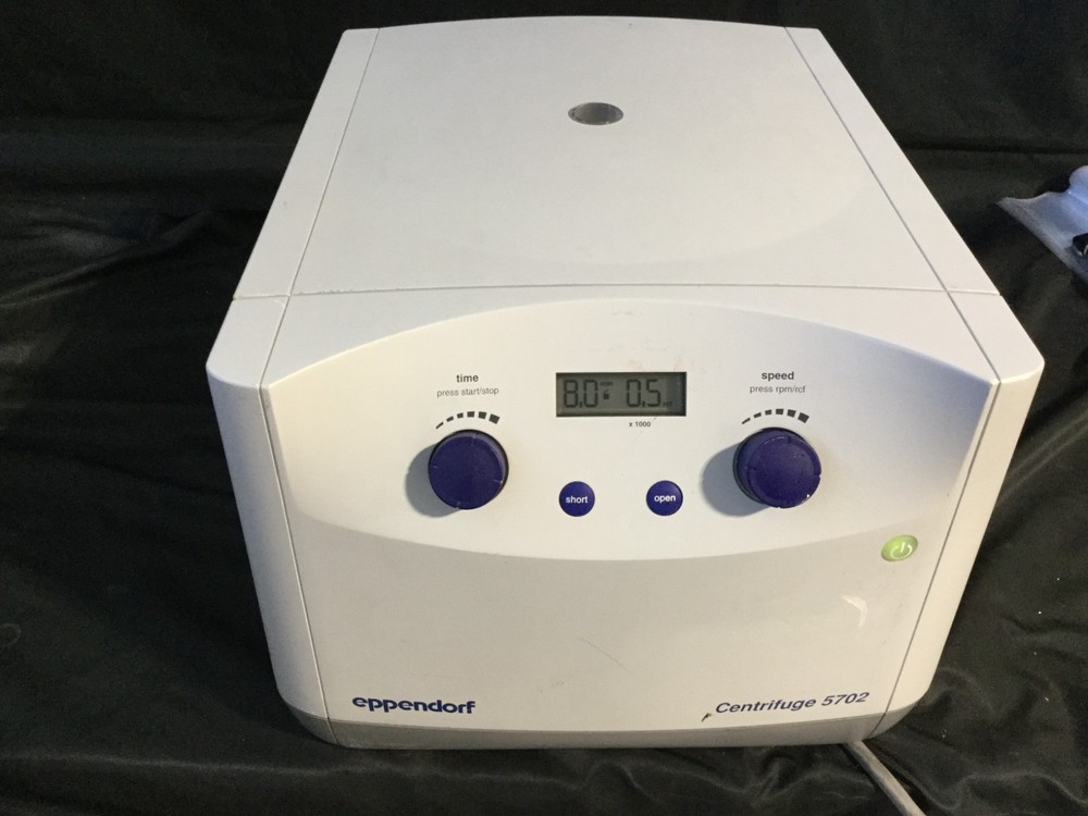 EPPENDORF 5702 CENTRIFUGE