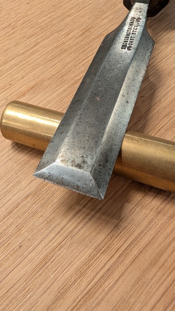1" Thomas Ibbotson Bevel Edge Paring Chisel