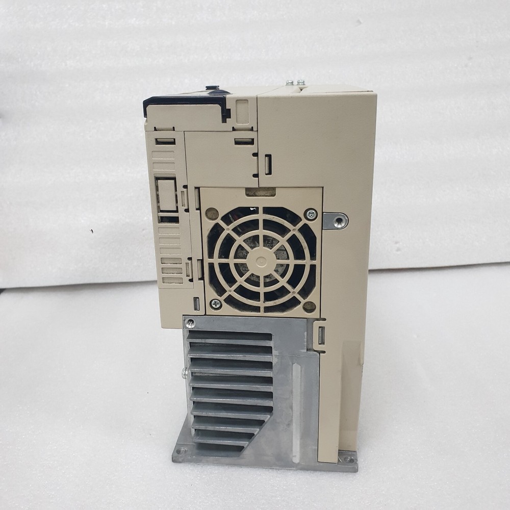 Yaskawa SGD7S-330A00A002 Servopack Servo Drive