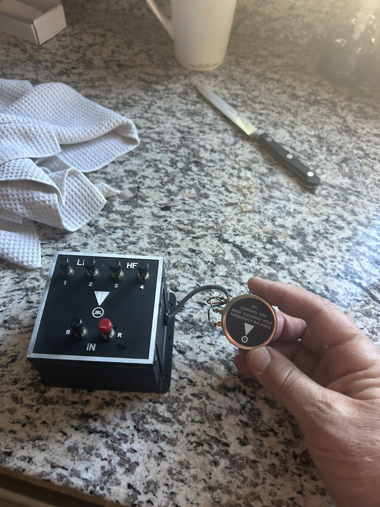 (1) Vintage JBL N2400 Crossover network