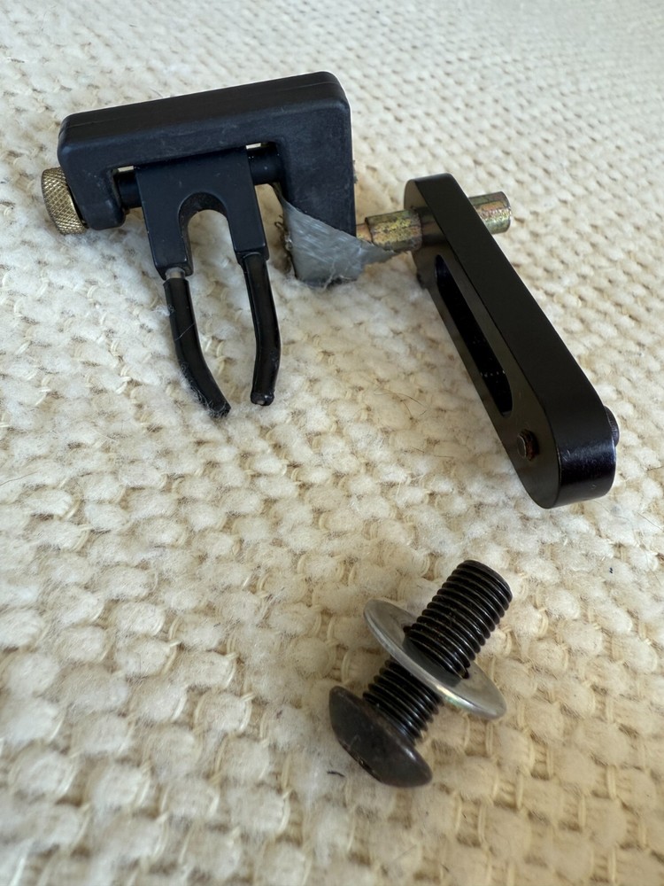 Cobra Archery Dual Prong Flipper Rest