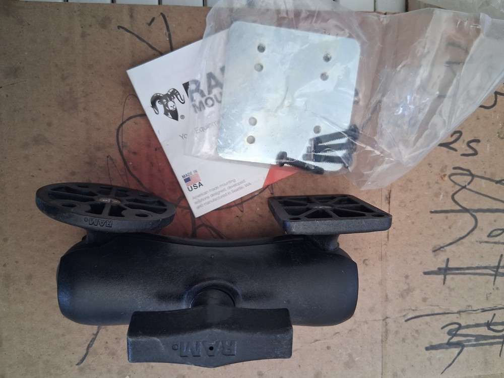 RAM Double 1.5" Ball Mount with Round & Rectangular Plate RAP 101U-225-XAT1