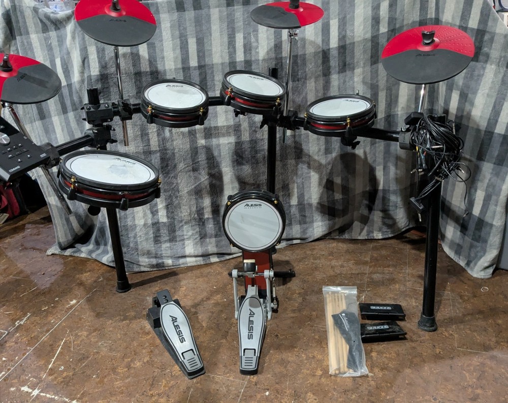 ALESIS Command X 9 piece electronic drum set