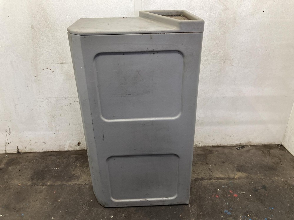 Freightliner CLASSIC XL Right/Passenger Sleeper Cabinet - Used