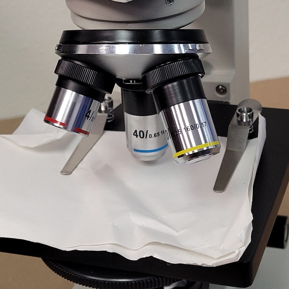MONOCULAR MICROSCOPE WITH 3 OBJECTIVES 4X 10X 40X