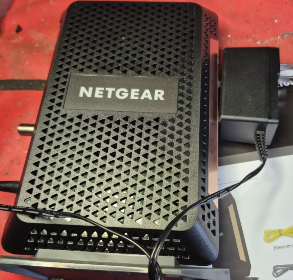 Netgear CM1100 DOCSIS 3.1 Multi-Gig Cable Modem preowned