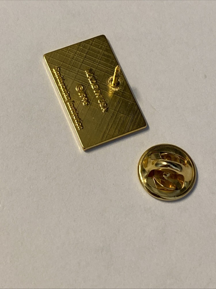 1996 Smithsonian 150 Years Lapel Hat Pin Nice!