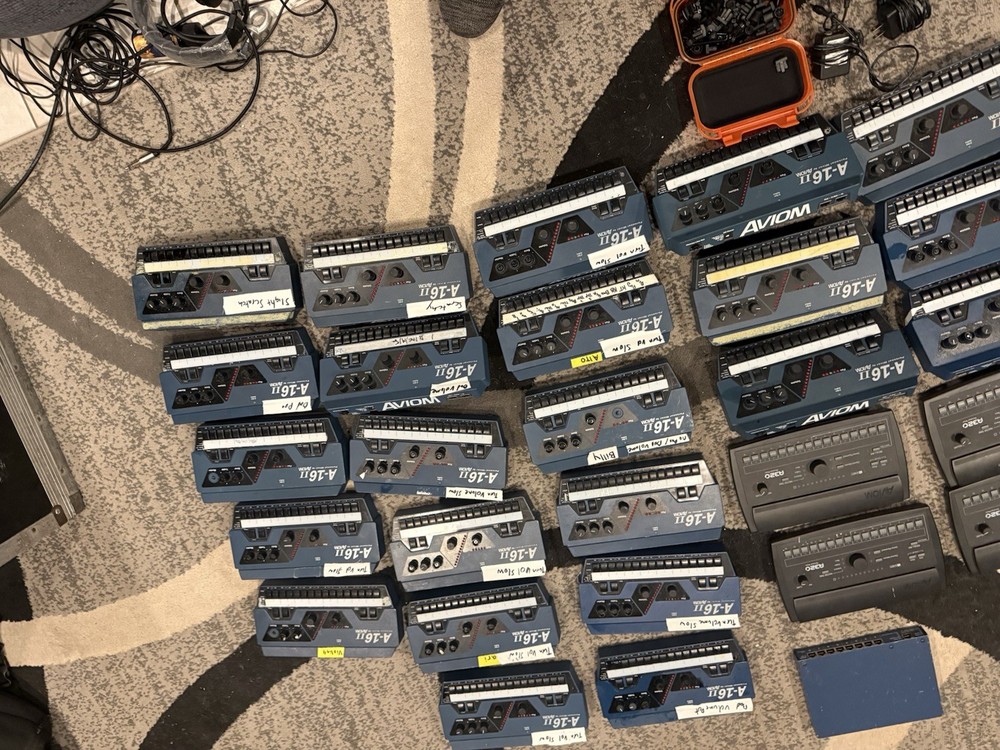 Aviom A-16II Personal Mixer - Blue