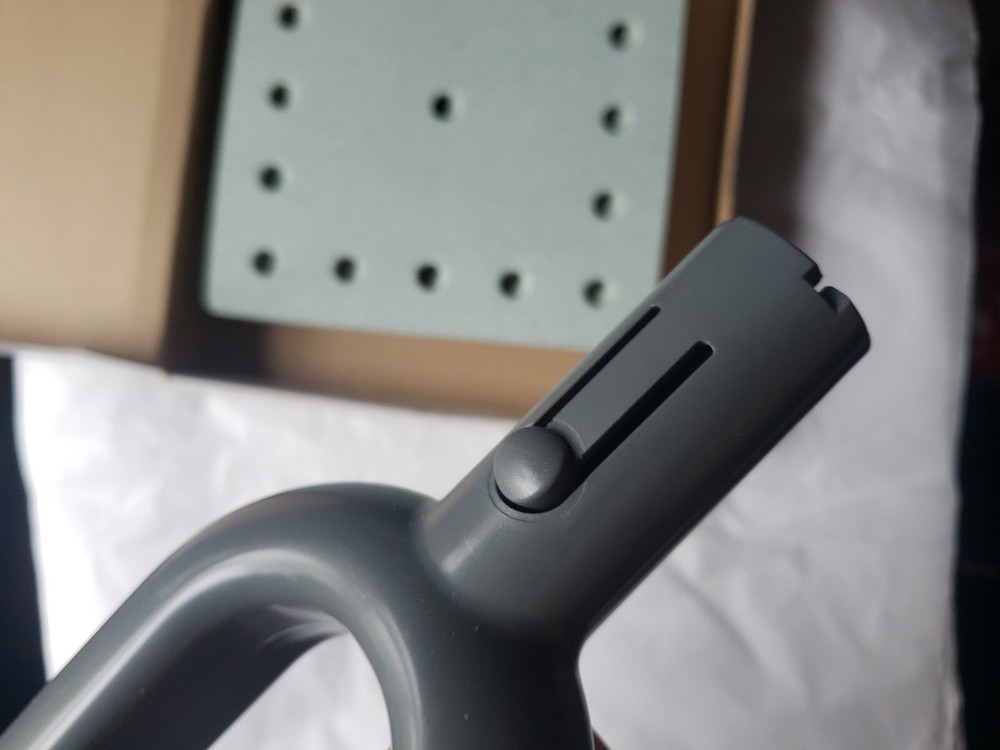 BeroXpert Dustless Sanding System - Hook & Loop Head Piece ONLY w/ 6 Unused Pads