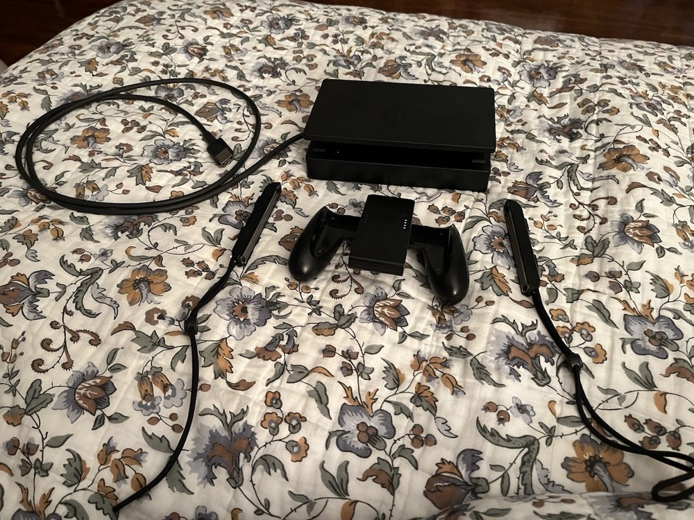 Nintendo Switch Dock, Controller Grip, Joy-Con Straps & HDMI Cable Bundle