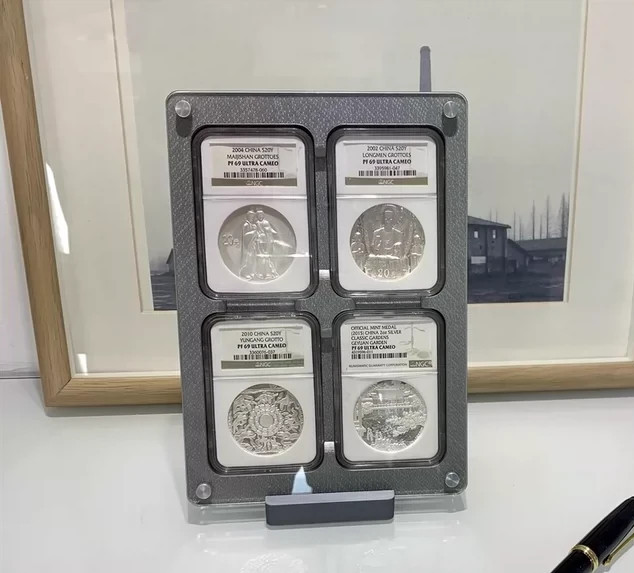 4 Grids Colored Desktop Display Frame Protective Case For NGC/PCGS Coin Holder