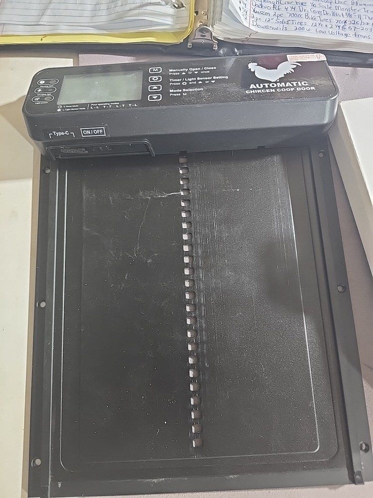 Automatic Chicken Coop Door Solar Powered with Timer/Light Sensor, Solar Chic...