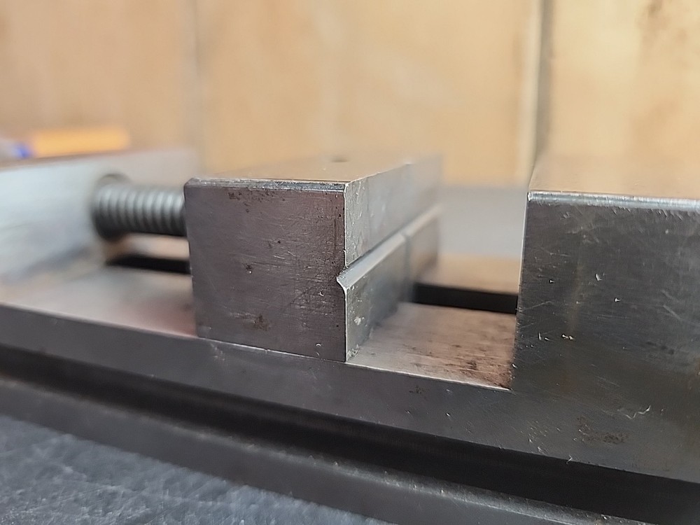 Precision machinist vise