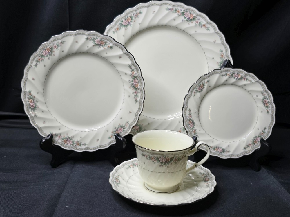 Noritake Knottinghill 5 Piece Place Setting