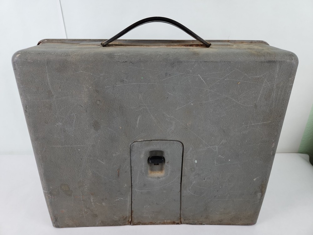 Elna Supermatic Type 62 Sewing Machine Working