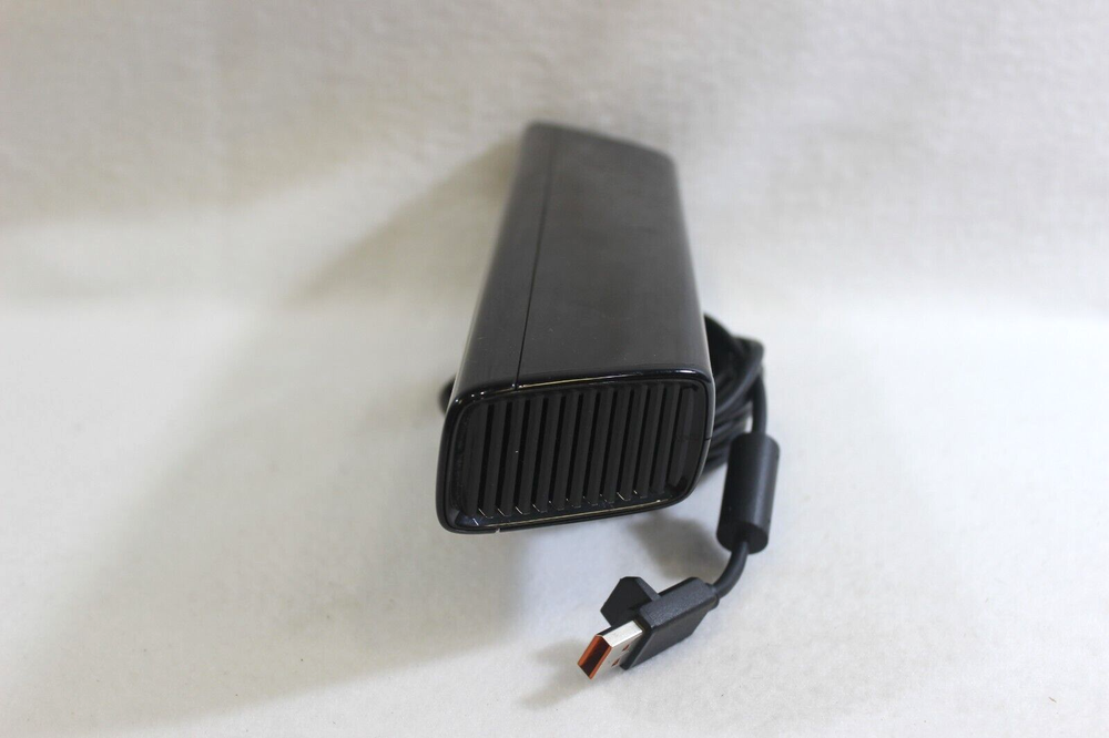 Microsoft Kinect Sensor for XBox 360 With Kinect Adventures Game ~ Complete