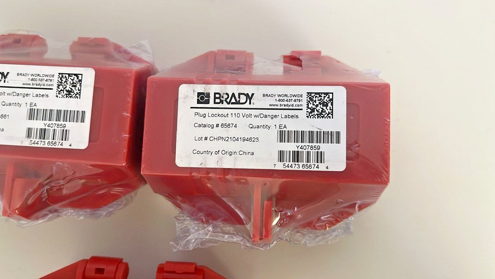 3PCS Brady 65674 110 Volt Brady Plug Device