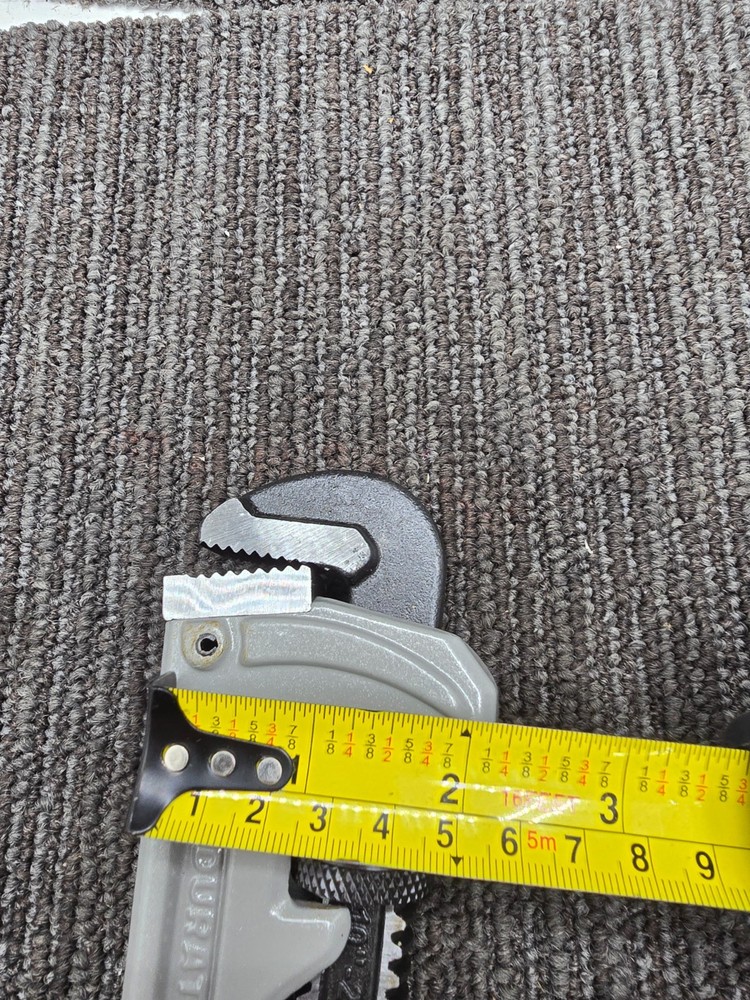 DURATECH 10-Inch / 250mm Heavy Duty Adjustable Pipe Wrench