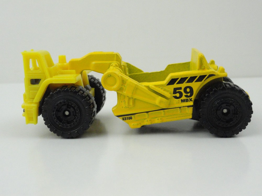 2010 Matchbox #40 Scraper (Yellow #59) - LOOSE