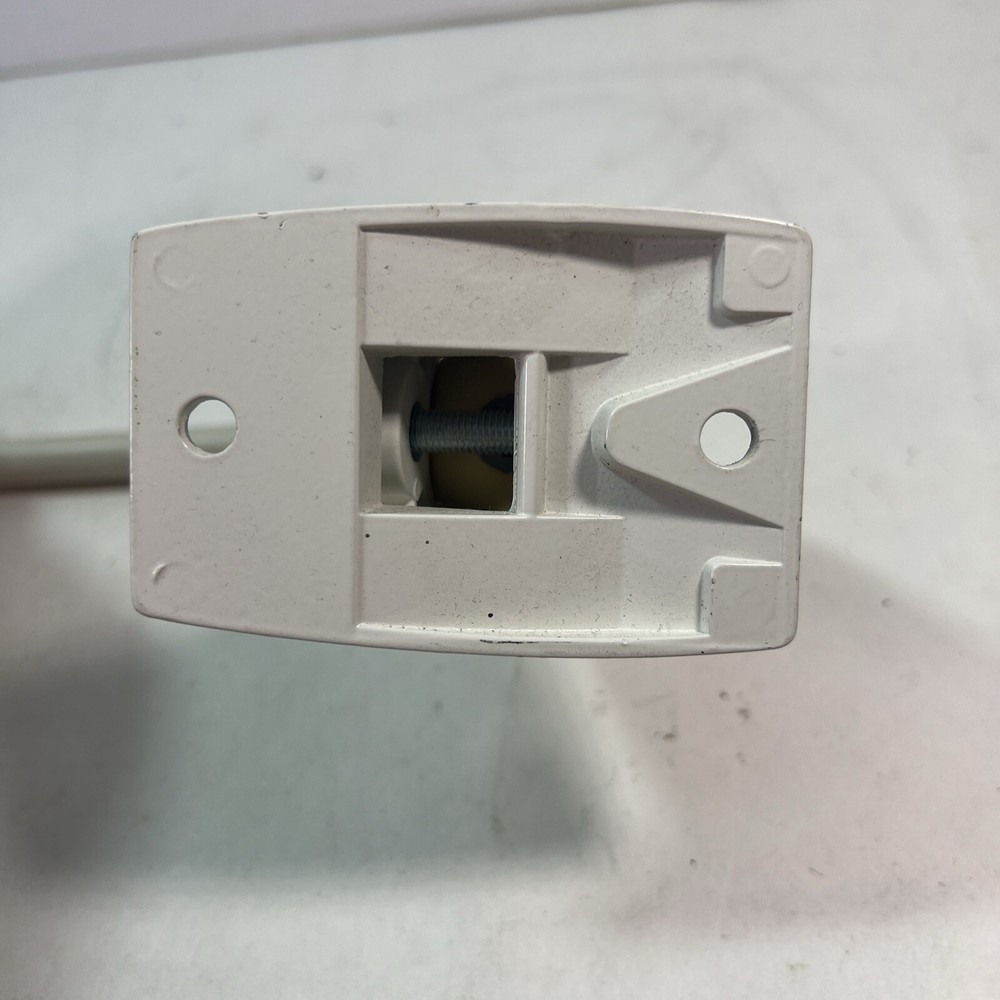 OmniMount Wall Mount Speaker Mount White