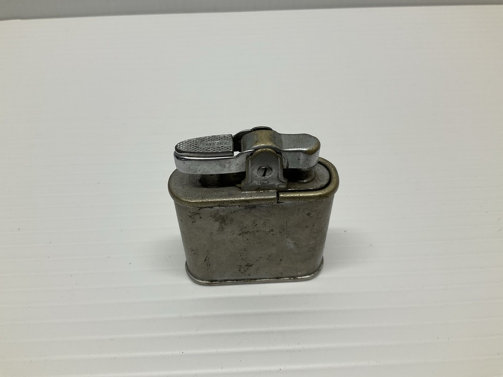 Vintage Ronson Whirlwind Refillable Cigarette Lighter