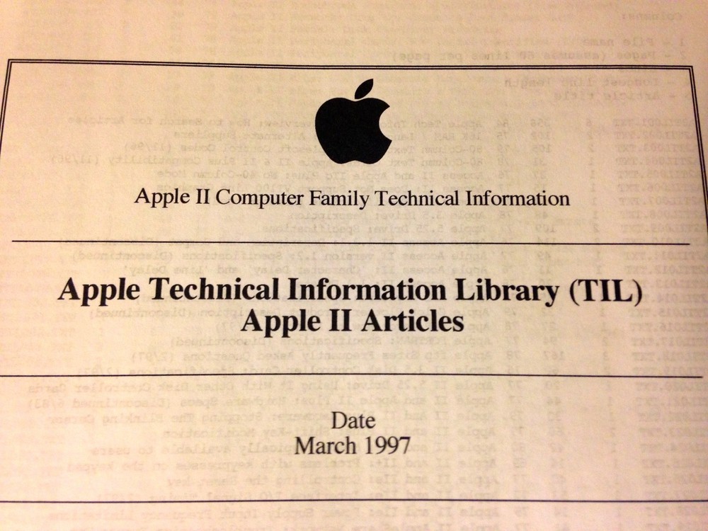 Apple II / Apple Technical Information Library 681 pages