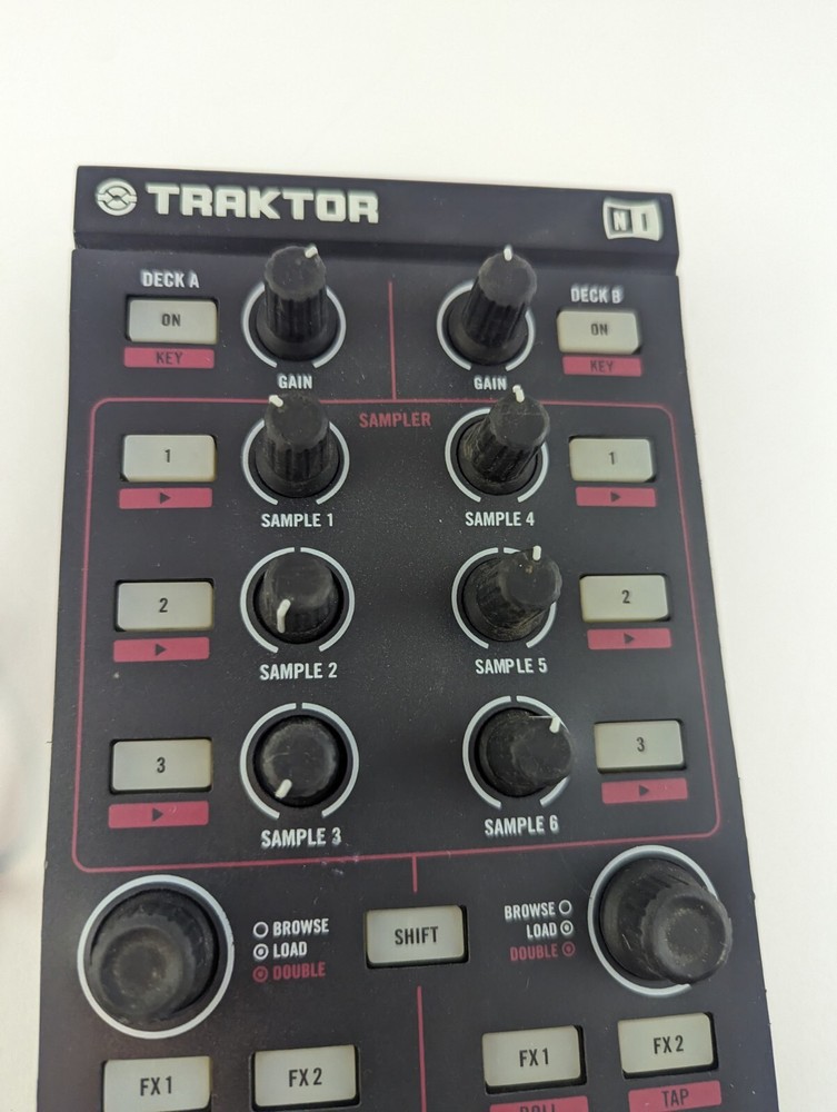 ISSUES TRAKTOR KONTROL X1 NATIVE INSTRUMENTS DJ CONTROLLER MUSIC
