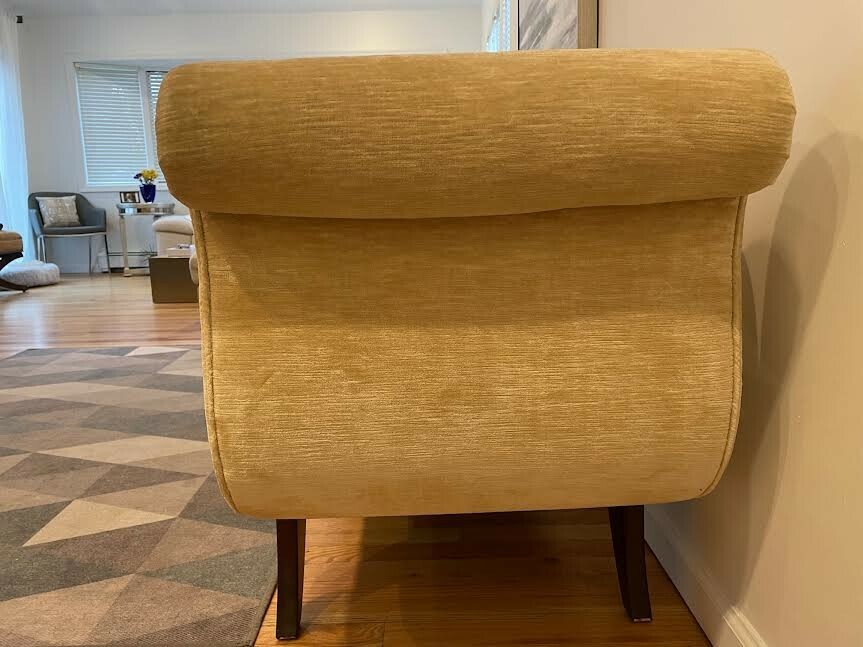 rolled arm bench, classic design, slightly used. high end craftsmanship