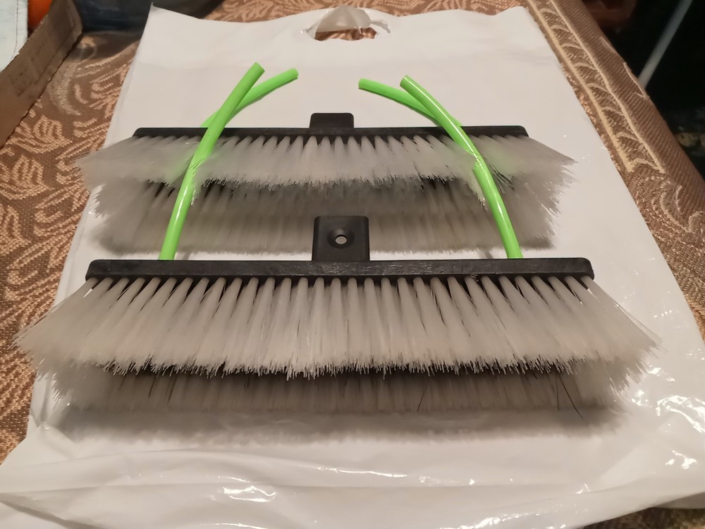 Dual Trim Water-Fed Brush