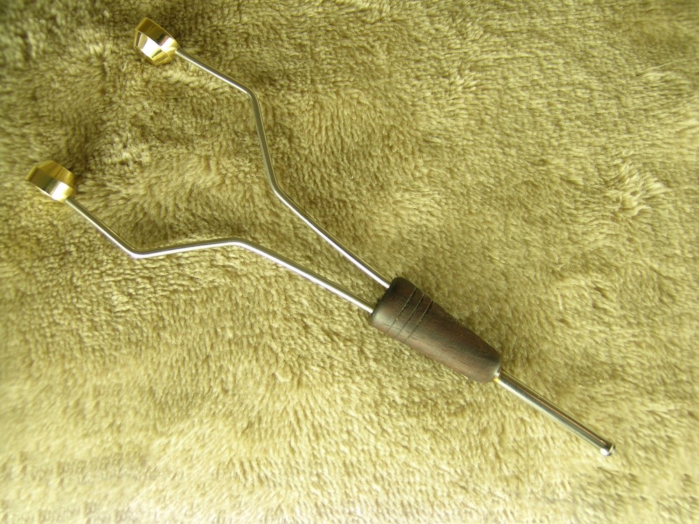 WOOD CERAMIC BOBBIN HOLDER 4 3/4" #034