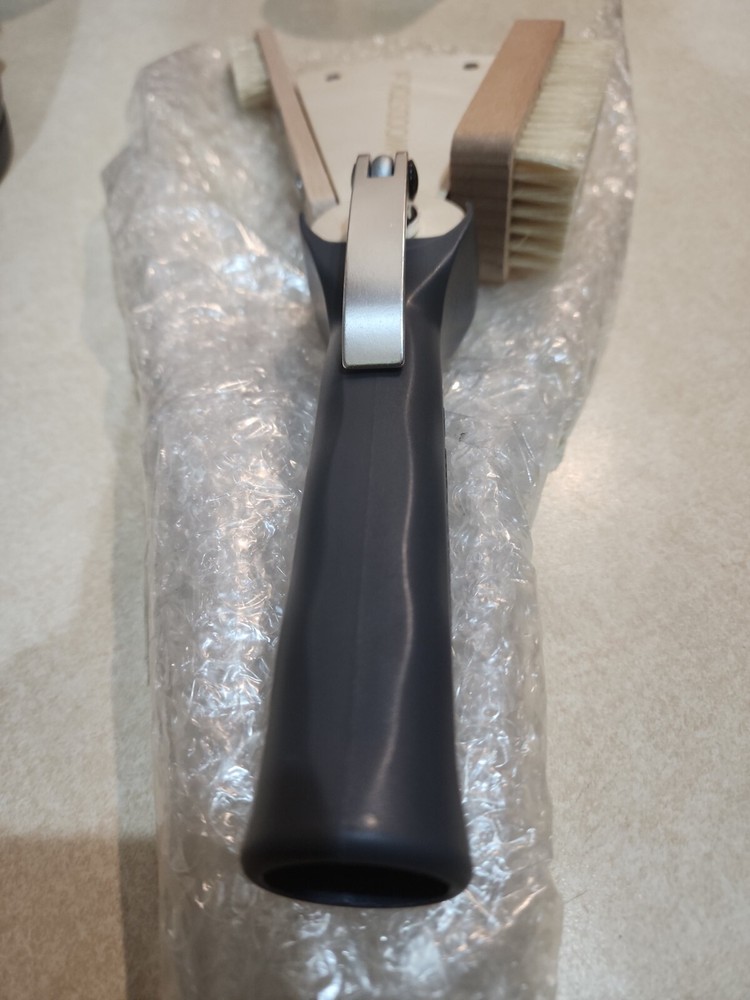 De Woodstok Adjustable Brush Head