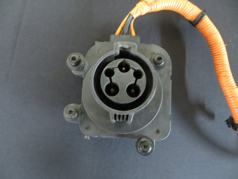 2016-2019 Chevrolet Volt - Charging Port