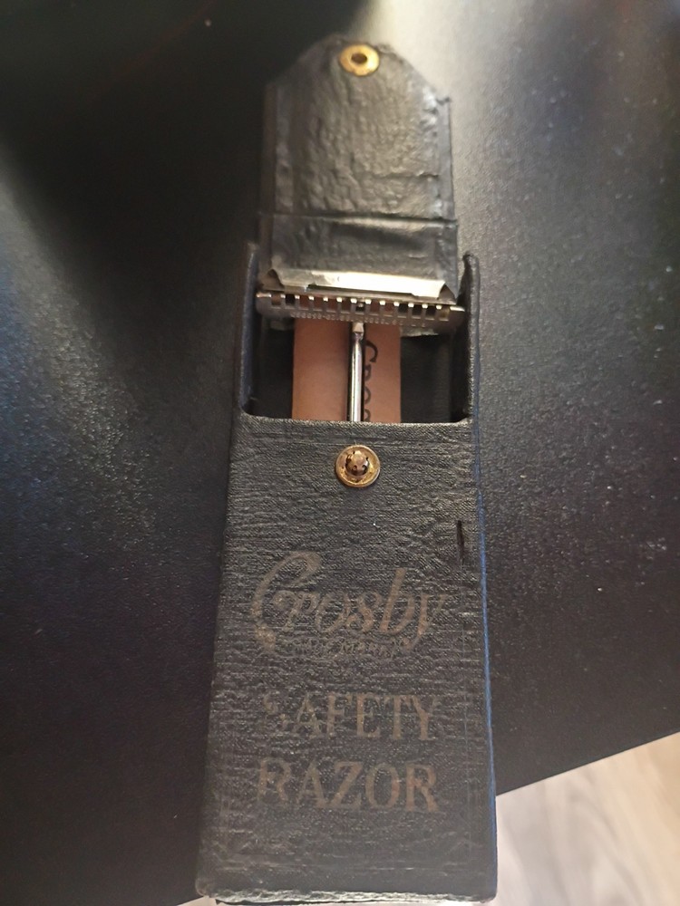 Crosby Safety Razor JS603