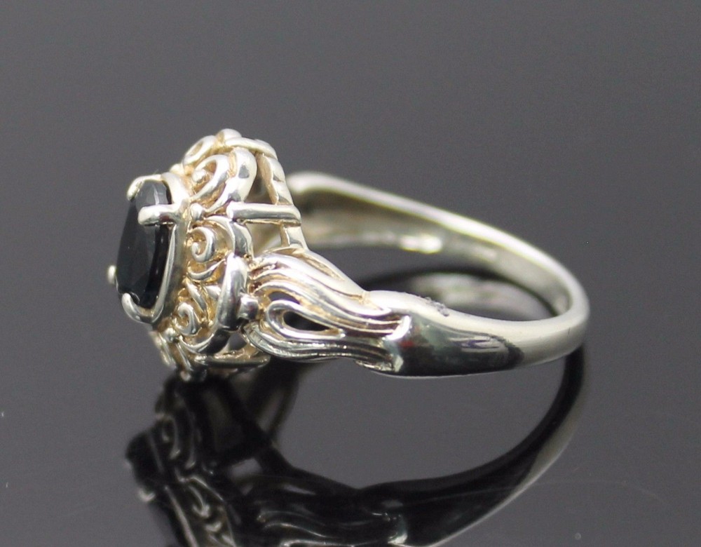 OVAL SHAPED GENUINE AUSTRALIAN SAPPHIRE CUT OUT SCROLL STERLING SILVER RING 9