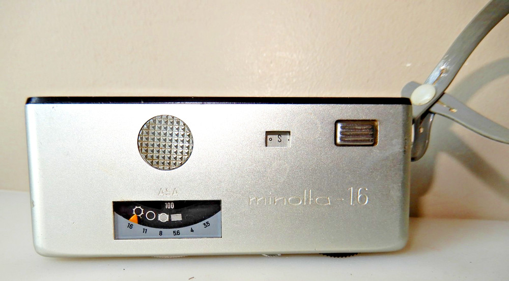 Minolta 16 Model P Camera and Minolta Duefit S Flash unit