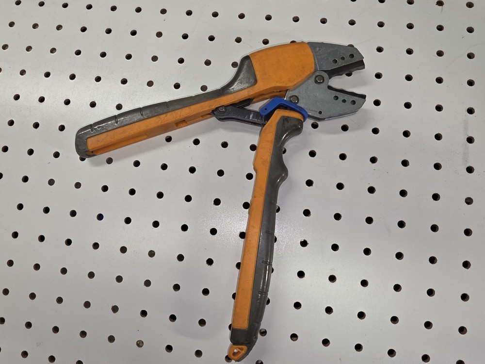 ERG 4255 STAKON Thomas & Betts crimper