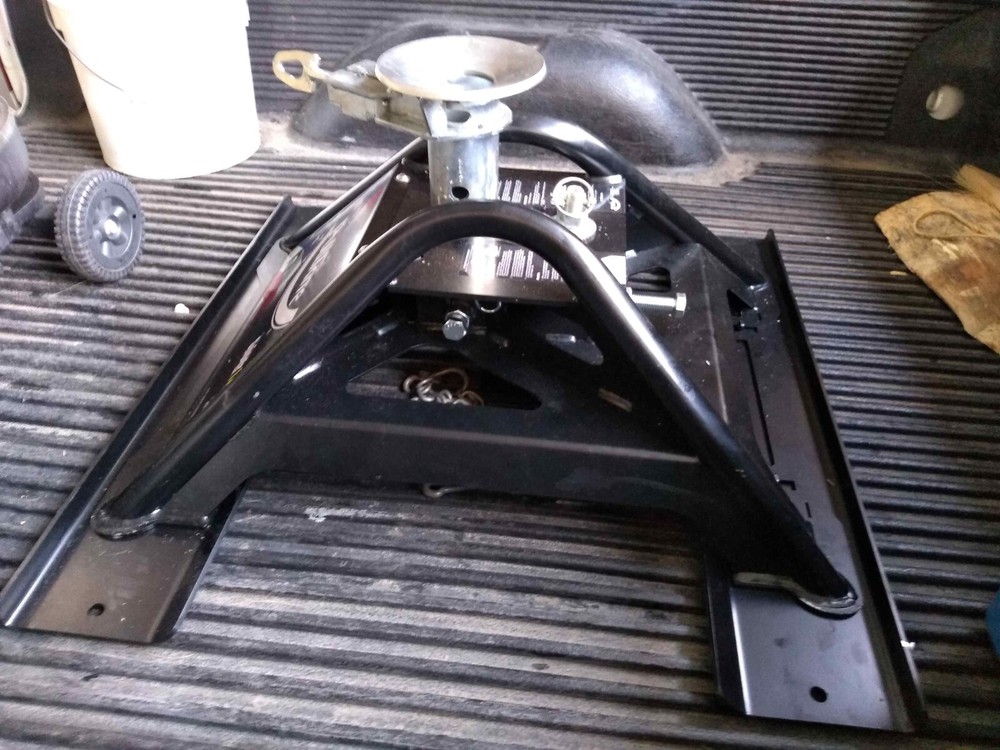 PullRite 2600 20K SuperLite Single Point 5th Wheel Hitch