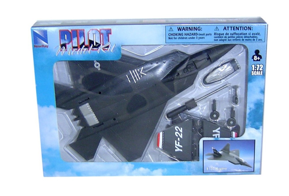 Lockheed F-22 Raptor - USAF 1/72 Scale Model Kit (Assembly Required)