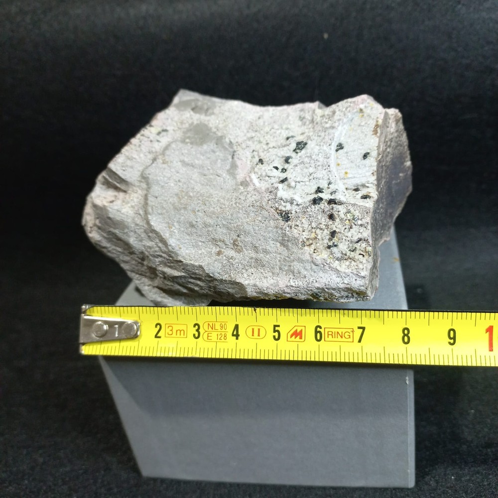 Osumilite, Tridimite