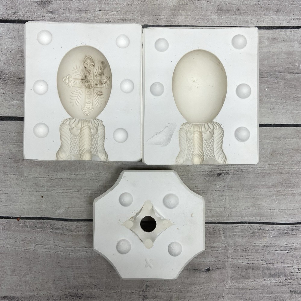 Ceramic Mold Cross On Egg D-89