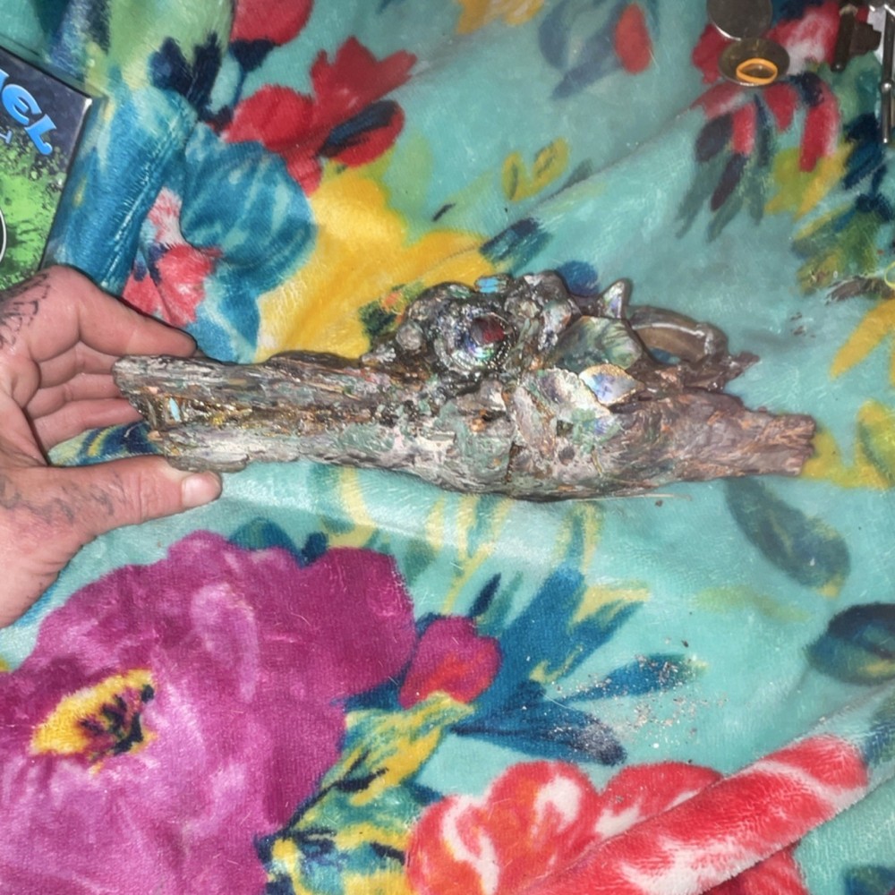 Crystal Mineral Specimen Decorative Driftwood Display Piece