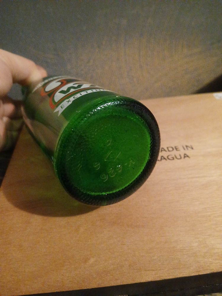 2 - WAY SODA BOTTLE 10 OZ GREEN